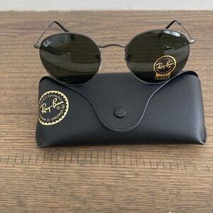 Ray-Ban Round Metal Sunglasses